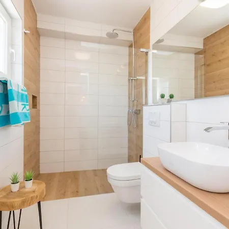Holiday home 4 Bedroom Amazing In *