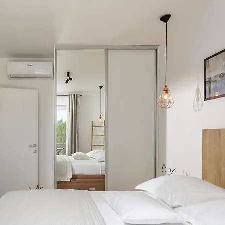 Holiday home 4 Bedroom Amazing In *