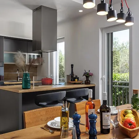 4 Bedroom Amazing In Polaca