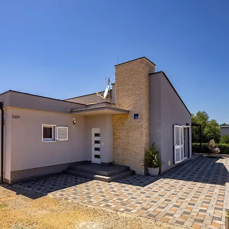 4 Bedroom Amazing In *